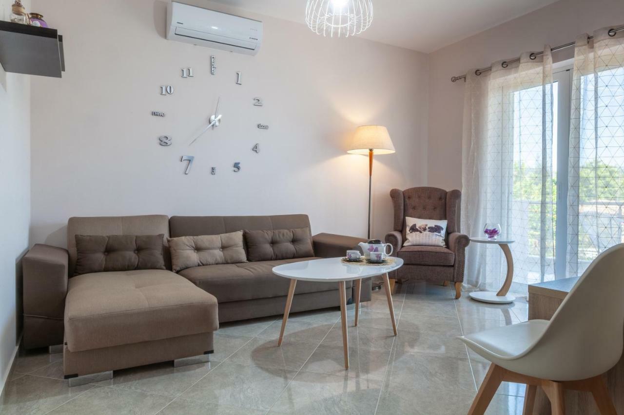 John Apartments Drepano  Ngoại thất bức ảnh