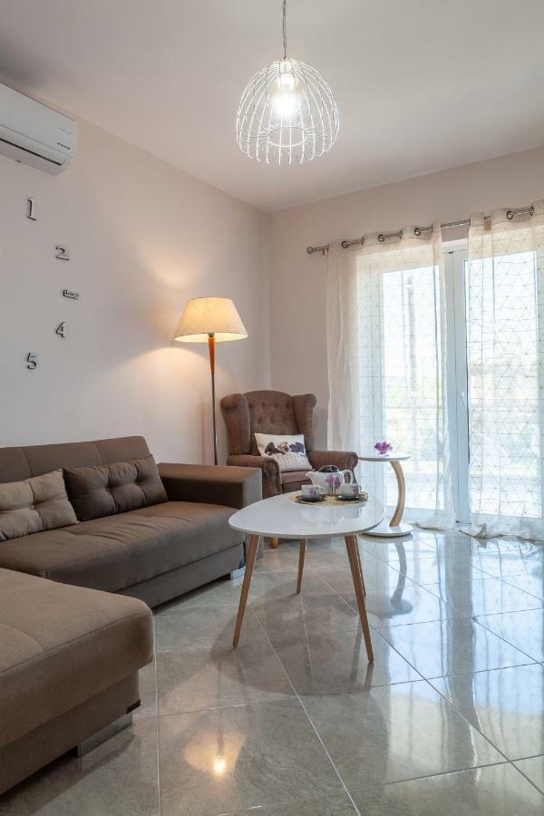 John Apartments Drepano  Ngoại thất bức ảnh