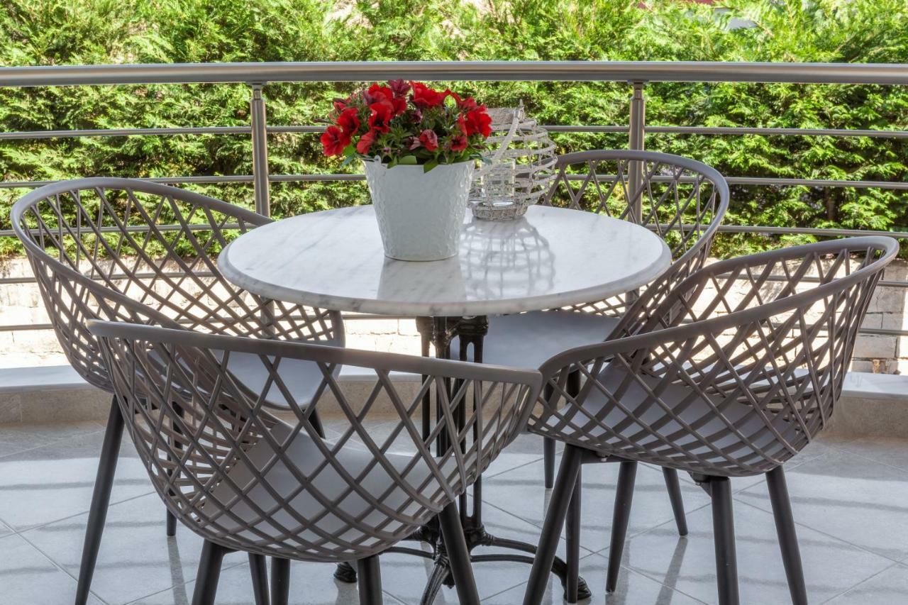 John Apartments Drepano  Ngoại thất bức ảnh