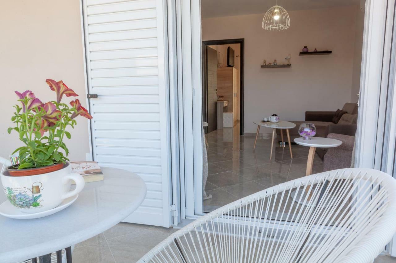 John Apartments Drepano  Ngoại thất bức ảnh